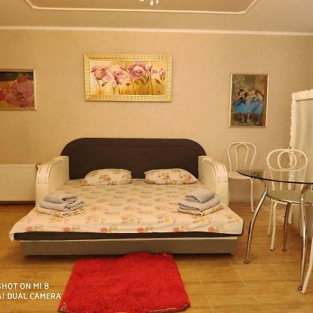 Apartments Domovik Latorichnaya,3 มุกาเชเว ภายนอก รูปภาพ