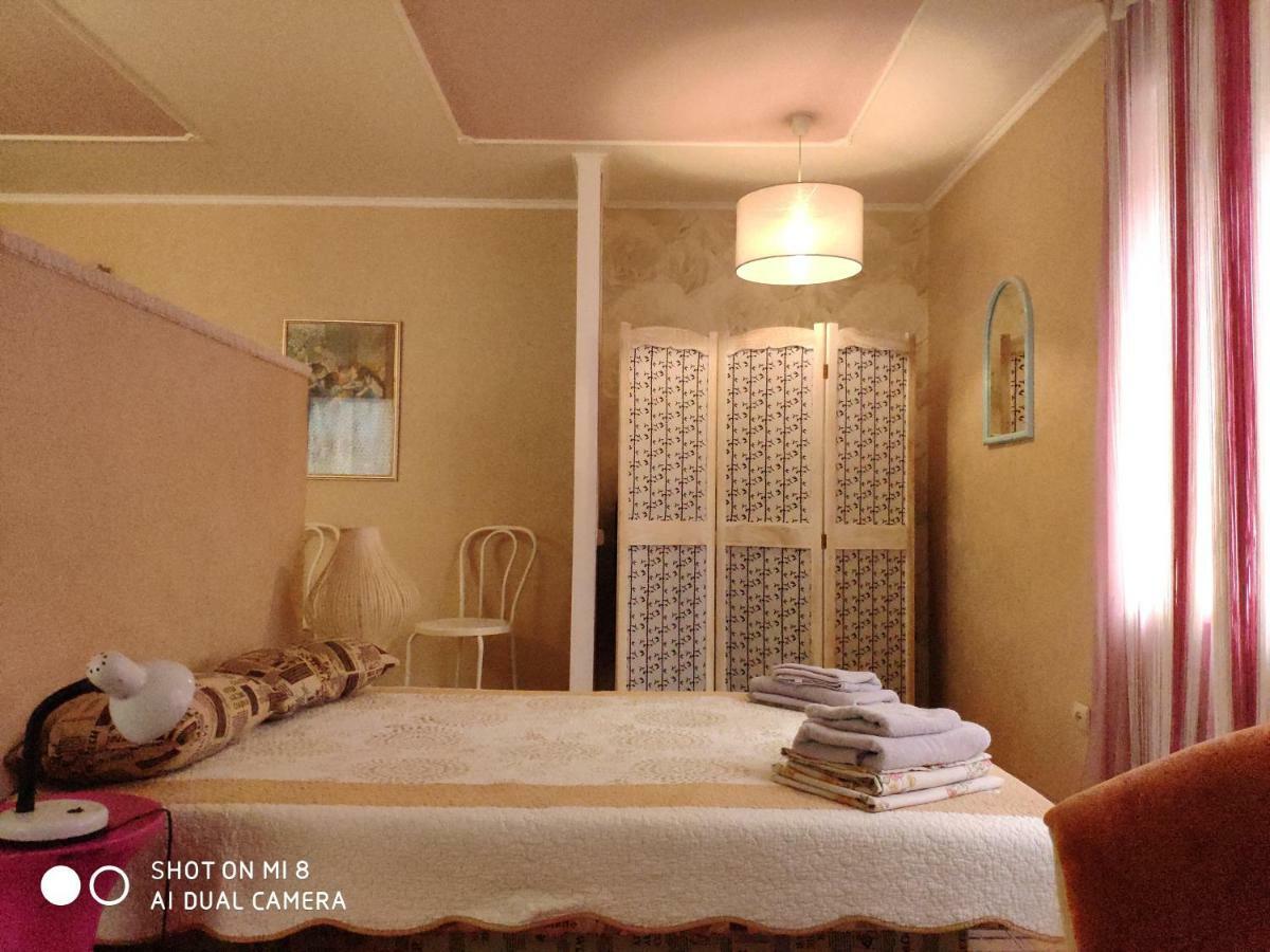 Apartments Domovik Latorichnaya,3 มุกาเชเว ภายนอก รูปภาพ