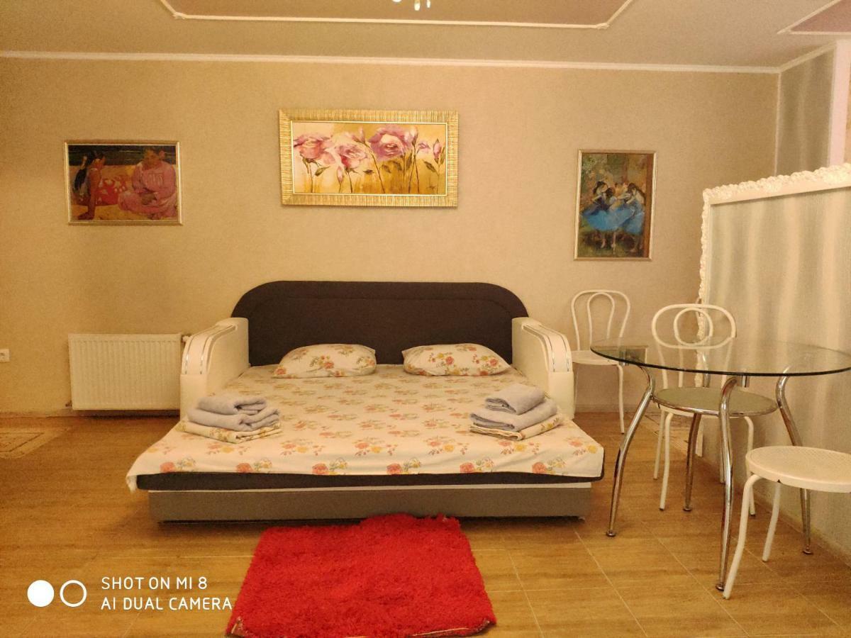 Apartments Domovik Latorichnaya,3 มุกาเชเว ภายนอก รูปภาพ